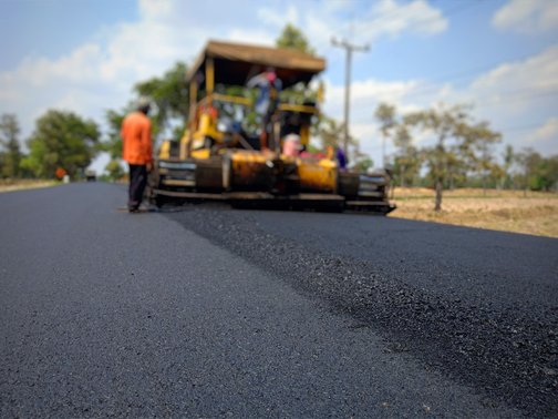 Асфальтування підʼїзної дороги до складу